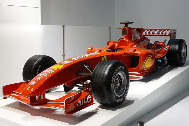전시된 페라리 F1 경주차